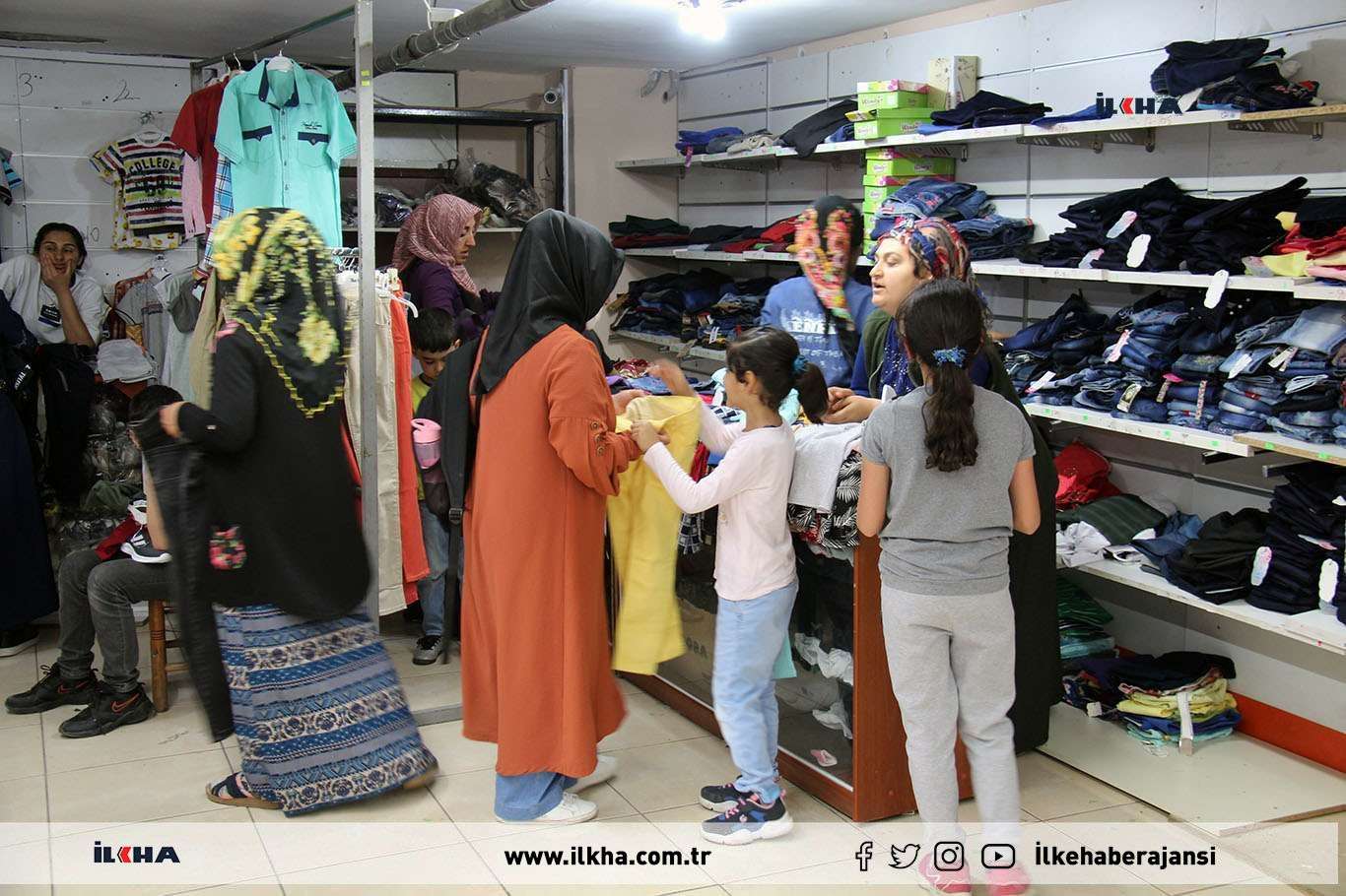 Orphans Foundation provides clothing aid to hundreds of orphans in southeastern Turkey